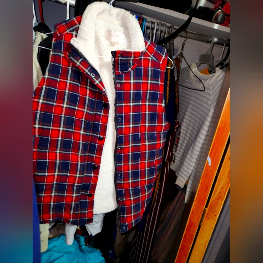 Skies are blue womens plaid vest sherpa material inside!